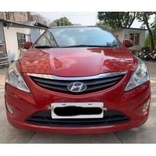 Hyundai Verna Sedán 1.4L Automático 2010